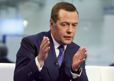 Медведев обвинил главу Еврокомиссии в семейной коррупции