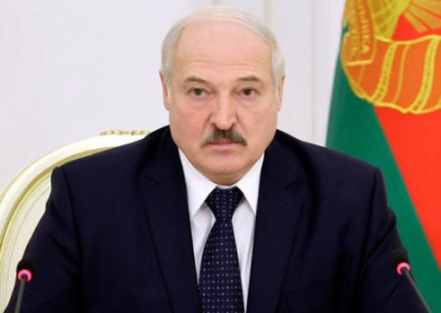 Лукашенко: не нравится летать через безопасную Белоруссию — летайте там, где угробили 300 человек