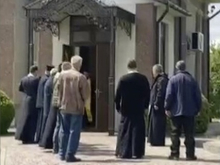 В Черновицкой области рейдерами ПЦУ захвачен храм Иоанна Сочавского