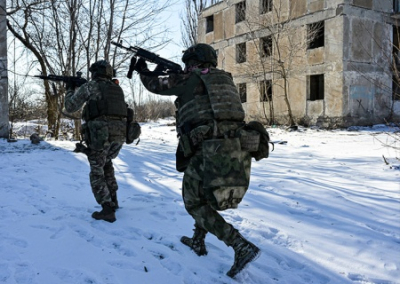 В Дзержинске украинские боевики атаковали мирных жителей боевыми дронами