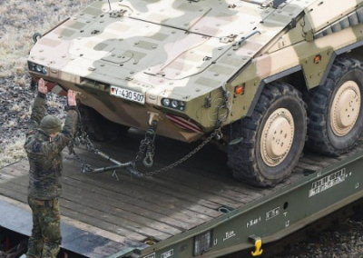 Немецкие СМИ: НАТО не сможет оперативно защитить страны Балтии от вторжения России — танки застрянут в дороге
