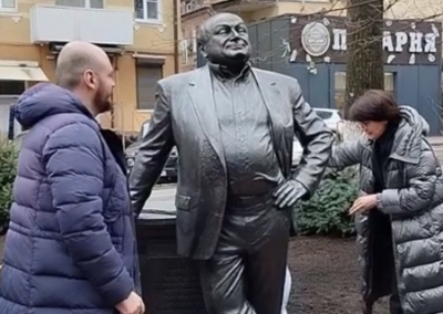 Жители Ростова не оценили появление памятника Жванецкому, мечтавшему «сравнять Россию с землёй»