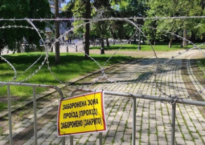 Жители Украины вопреки принуждению киевского режима празднуют День Победы