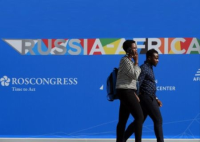 Запад пытается подмять под себя Африку и помешать российским проектам