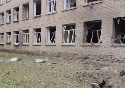 Украина нанесла удар по Донецку из РСЗО «Хаймарс». Погибла женщина, ранены учителя в школе