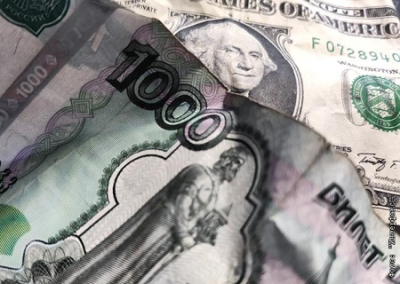 Обвал рубля не останавливается. Эксперты предупреждают о неизбежном росте цен