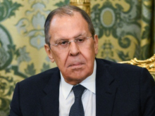 Лавров пообещал не бросать в беде православных людей на Украине
