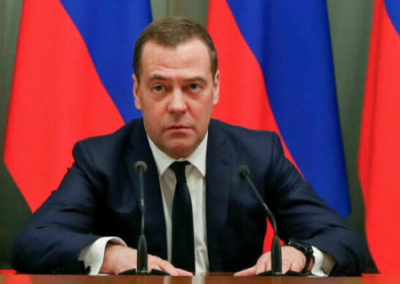 Медведев: для переговоров с Киевом необходимо признание результатов самоопределения народа бывших территорий Украины