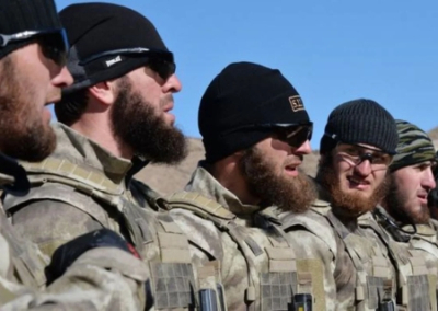 В зоне СВО военным могут запретить передвигаться на личном транспорте, использовать гаджеты и носить бороды