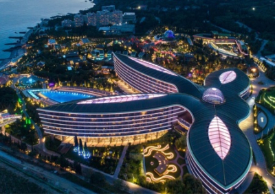 Элитная ялтинская Mriya Resort открылась для простого народа — но только с целью экскурсий